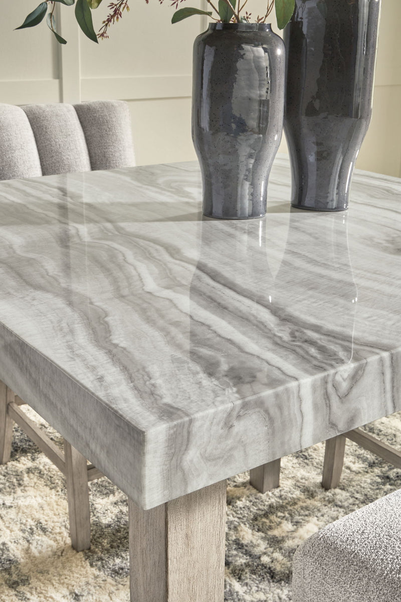 Larawyn - Dining Room Table