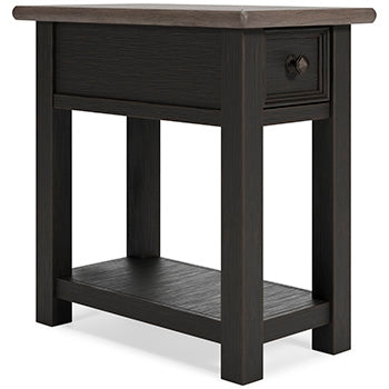 Tyler Creek End Table Set