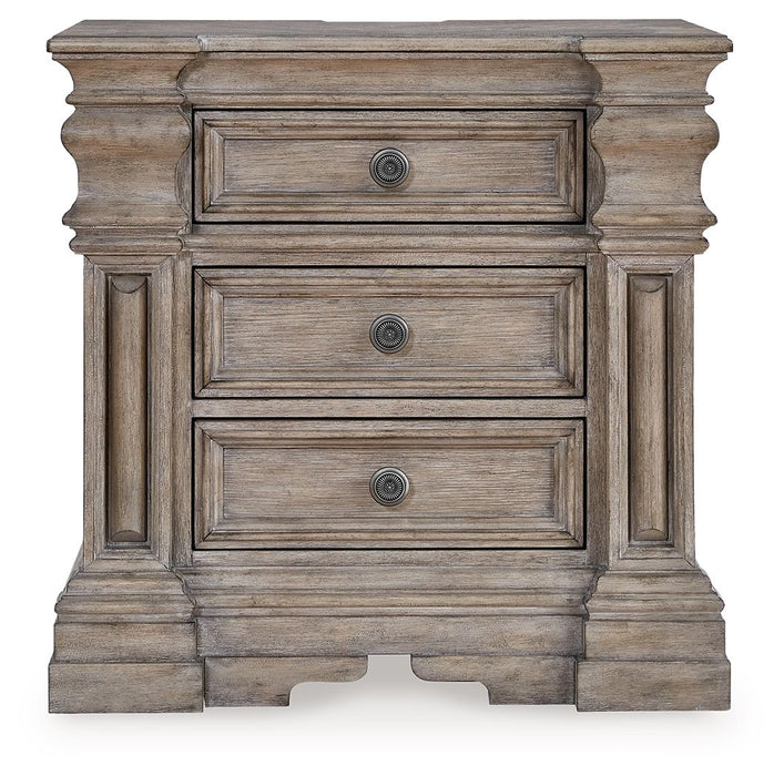 Blairhurst - Three Drawer Night Stand - Light Grayish Brown
